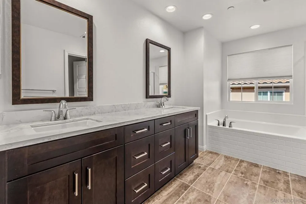 505 Pinedale Vista, CA 92081