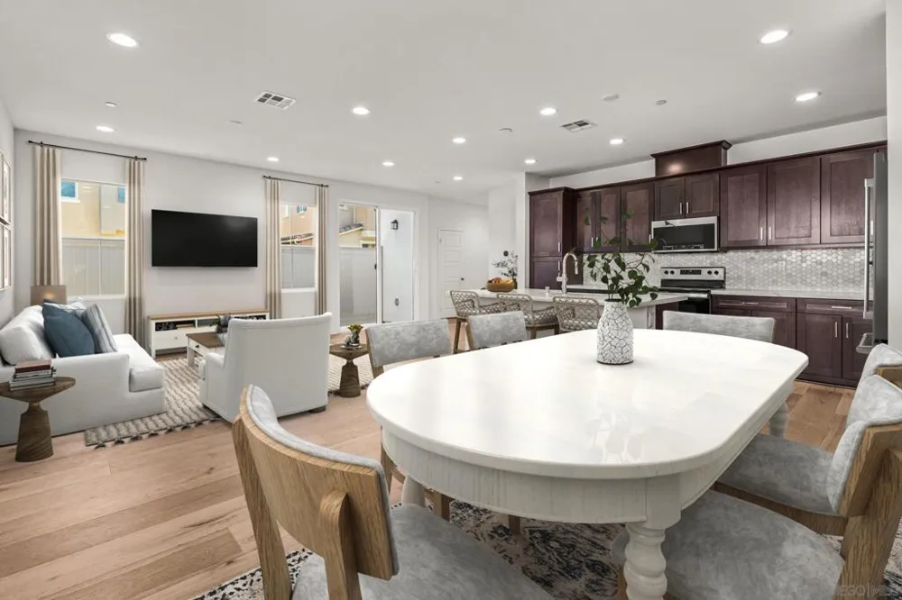 505 Pinedale Vista, CA 92081