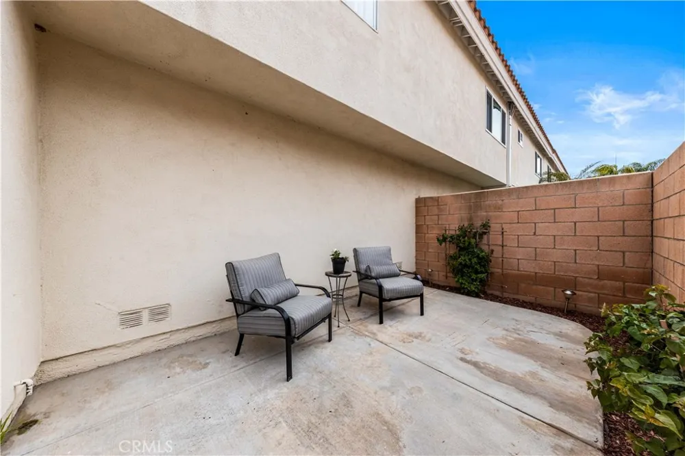 2537 Orange Avenue #D Costa Mesa, CA 92627