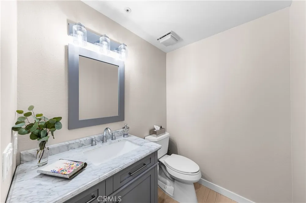 2537 Orange Avenue #D Costa Mesa, CA 92627