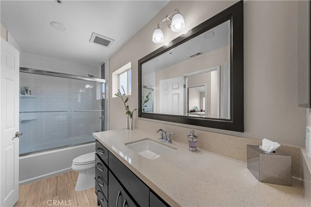 2537 Orange Avenue #D Costa Mesa, CA 92627