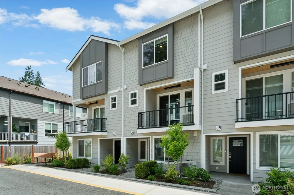 13730 Manor Way #J6 Lynnwood, WA 98087