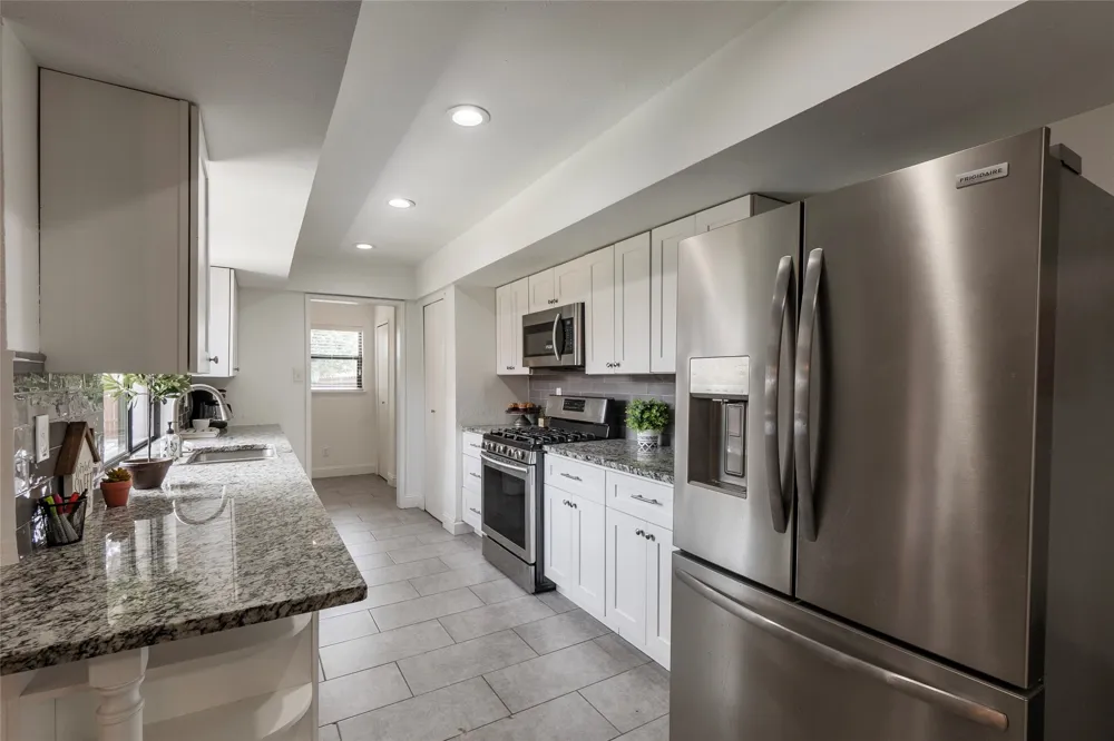 2004 White Ash Road Carrollton, TX 75007