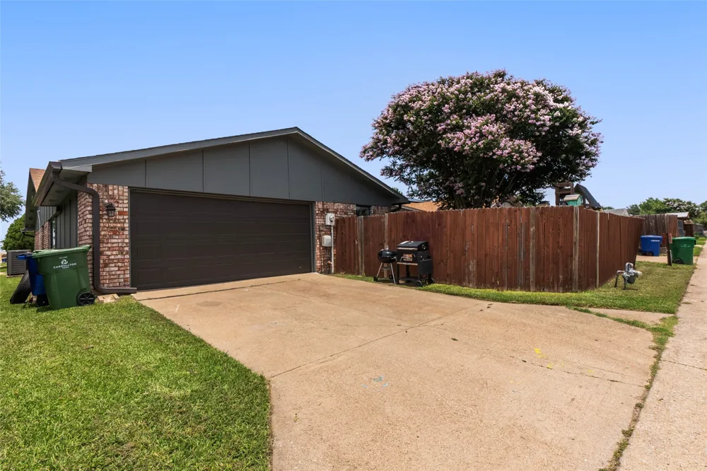 2004 White Ash Road Carrollton, TX 75007