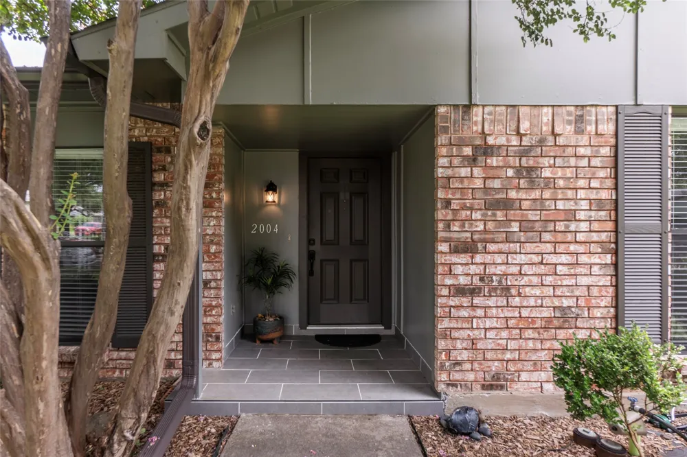 2004 White Ash Road Carrollton, TX 75007