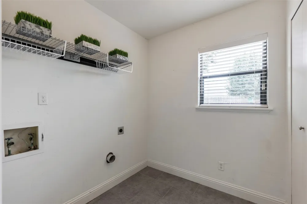 2004 White Ash Road Carrollton, TX 75007