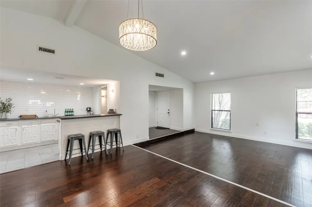 2004 White Ash Road Carrollton, TX 75007