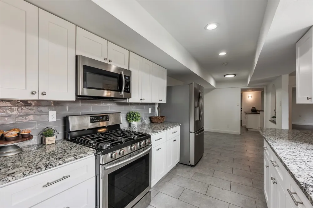 2004 White Ash Road Carrollton, TX 75007