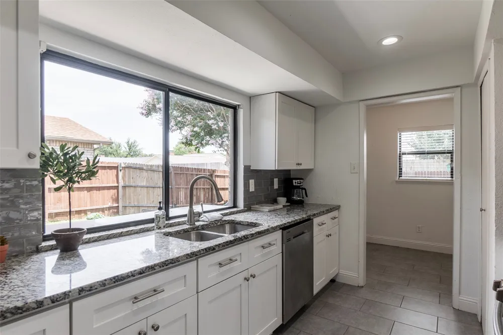 2004 White Ash Road Carrollton, TX 75007