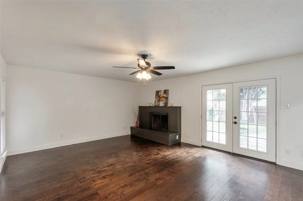 2004 White Ash Road Carrollton, TX 75007
