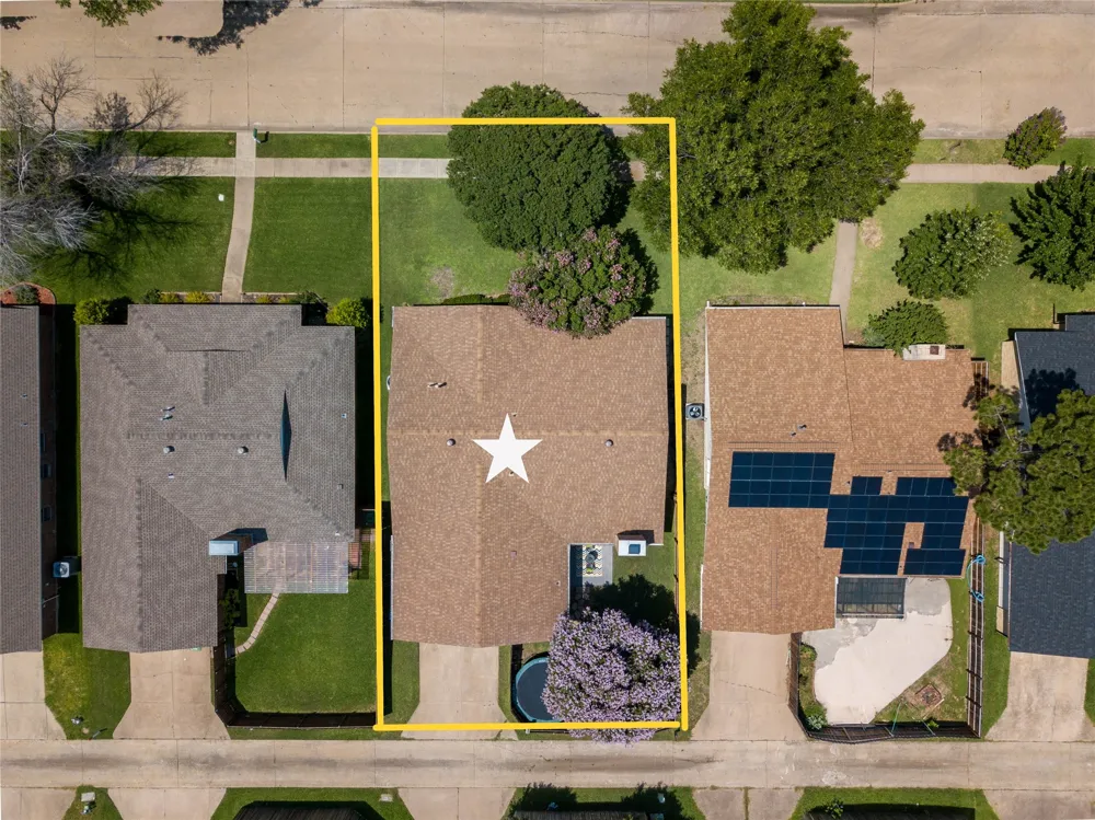 2004 White Ash Road Carrollton, TX 75007