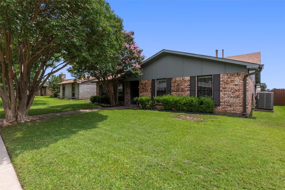 2004 White Ash Road Carrollton, TX 75007