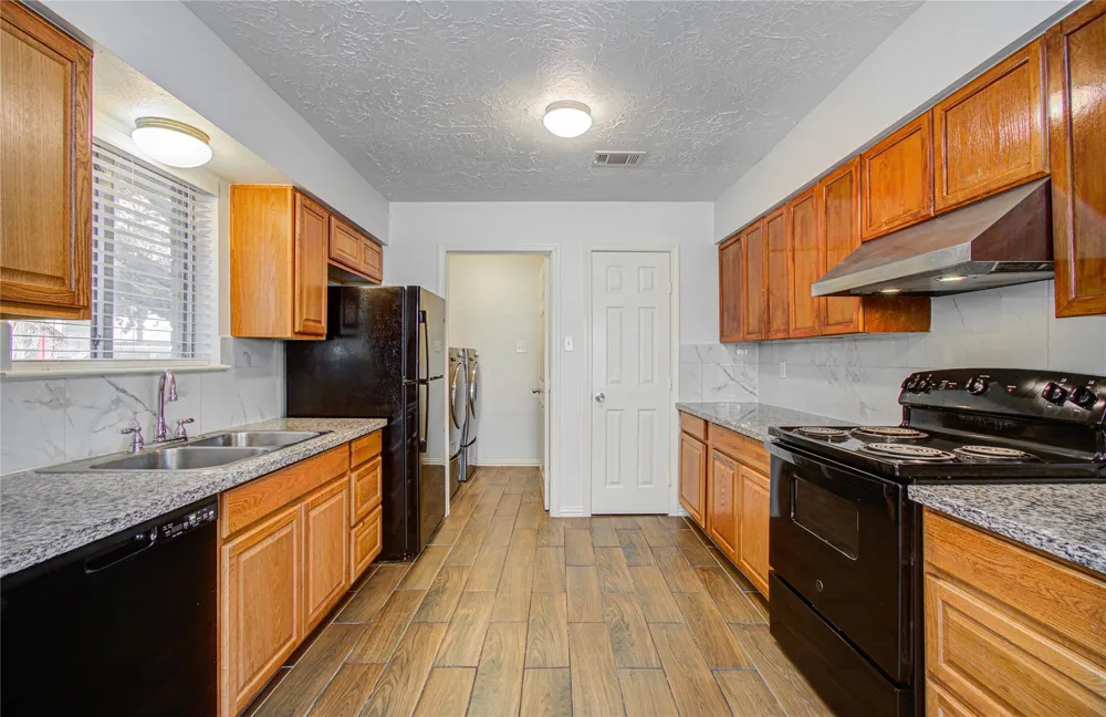 2702 Fir Crest Court Stafford, TX 77477