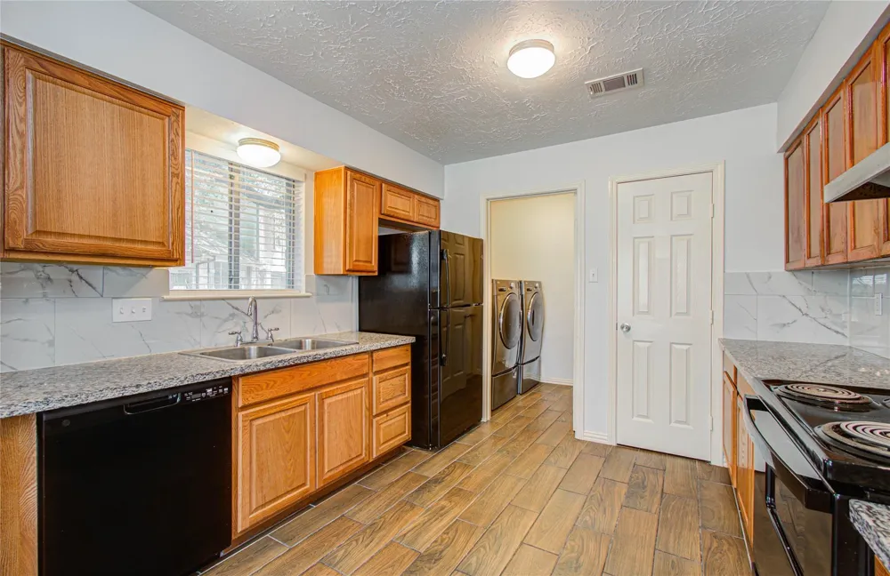 2702 Fir Crest Court Stafford, TX 77477