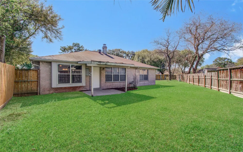 2702 Fir Crest Court Stafford, TX 77477