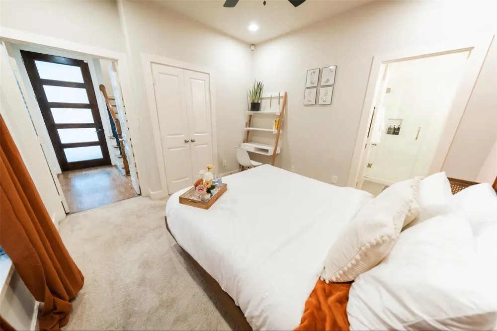 3203 Baron Street Houston, TX 77020