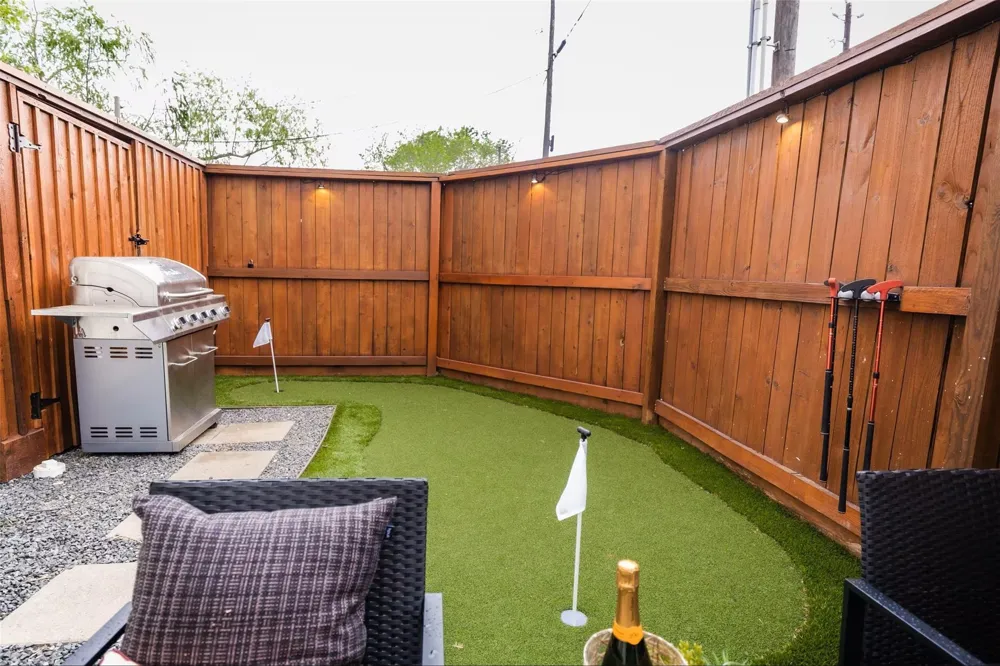 3203 Baron Street Houston, TX 77020