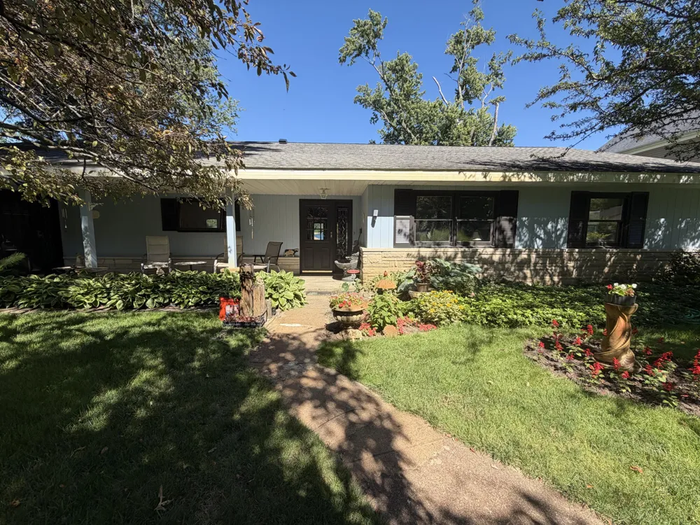 55895 Inn-D-Inn Drive Dowagiac, MI 49047