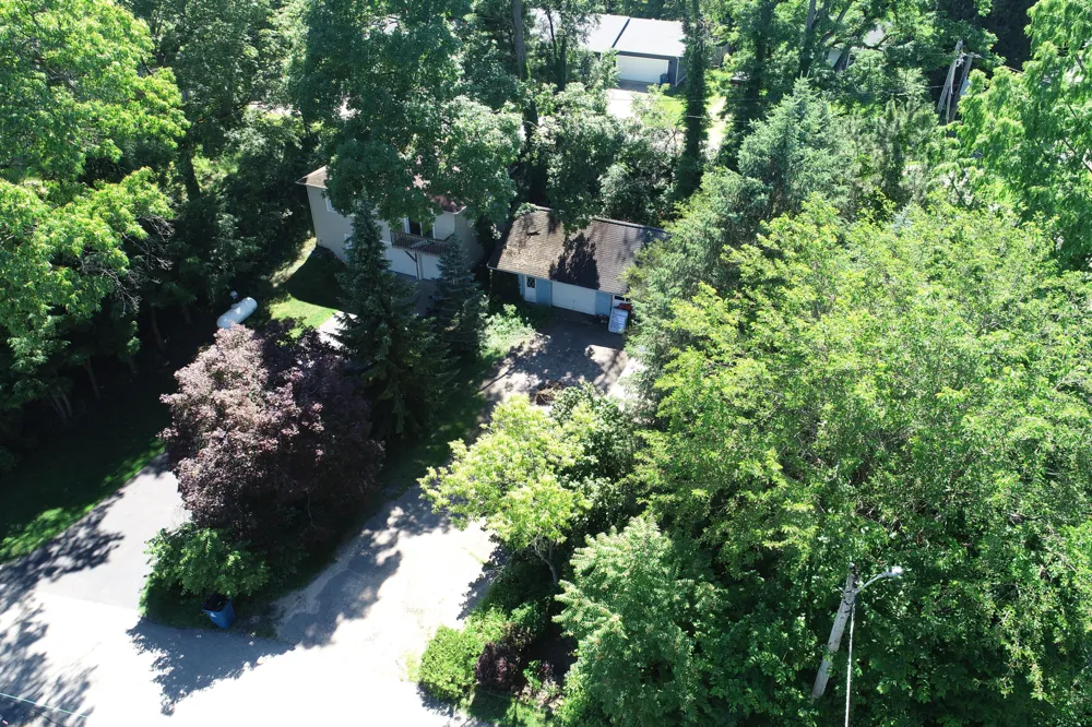 55895 Inn-D-Inn Drive Dowagiac, MI 49047