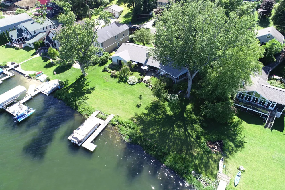 55895 Inn-D-Inn Drive Dowagiac, MI 49047
