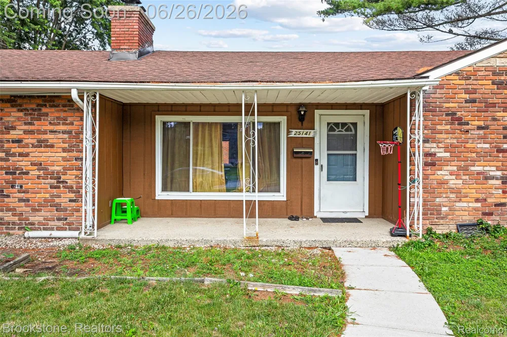 25141 Burt Center Line City, MI 48015