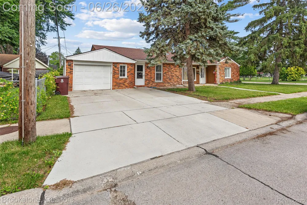 25141 Burt Center Line City, MI 48015