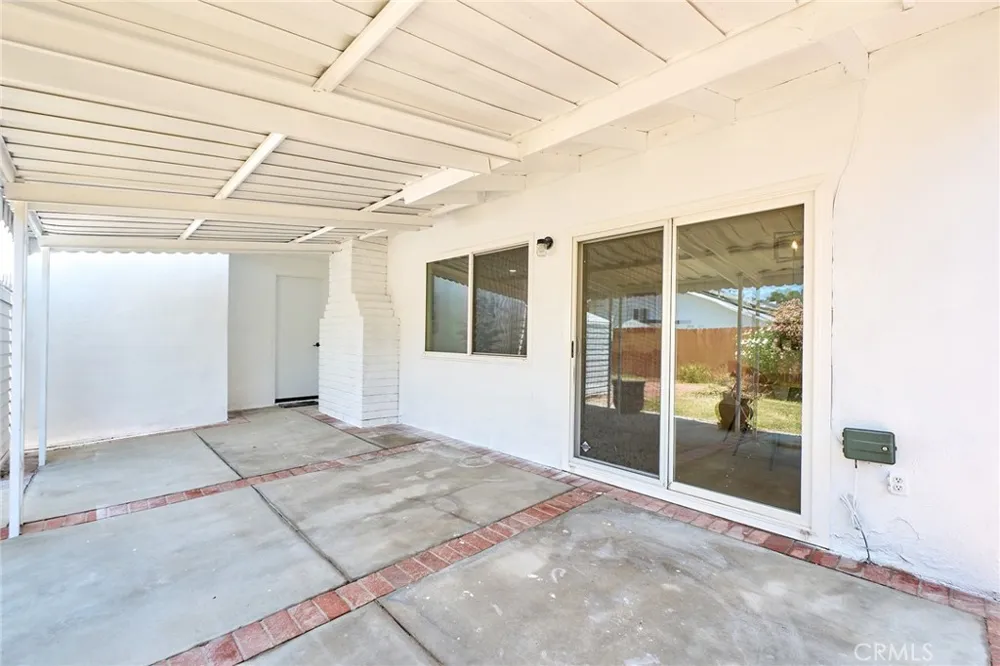 8147 Aldea Avenue Lake Balboa, CA 91406