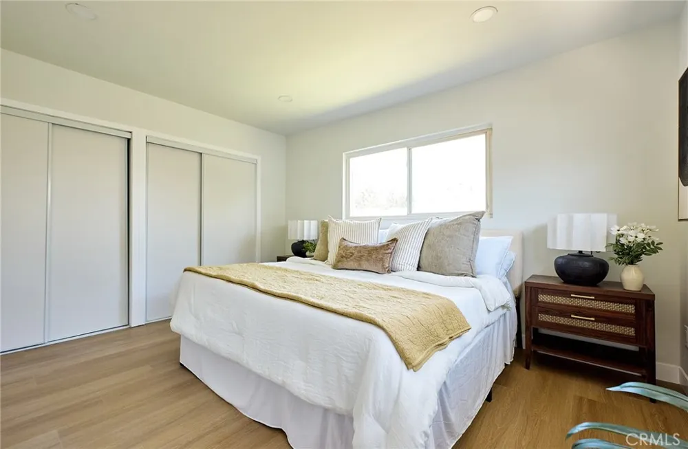 8147 Aldea Avenue Lake Balboa, CA 91406