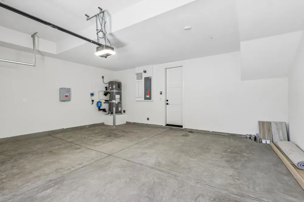 109 Koa Court Palo Alto, CA 94306