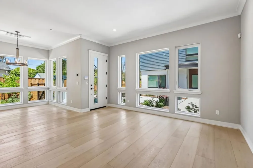 109 Koa Court Palo Alto, CA 94306