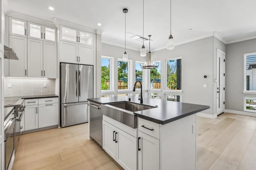 109 Koa Court Palo Alto, CA 94306