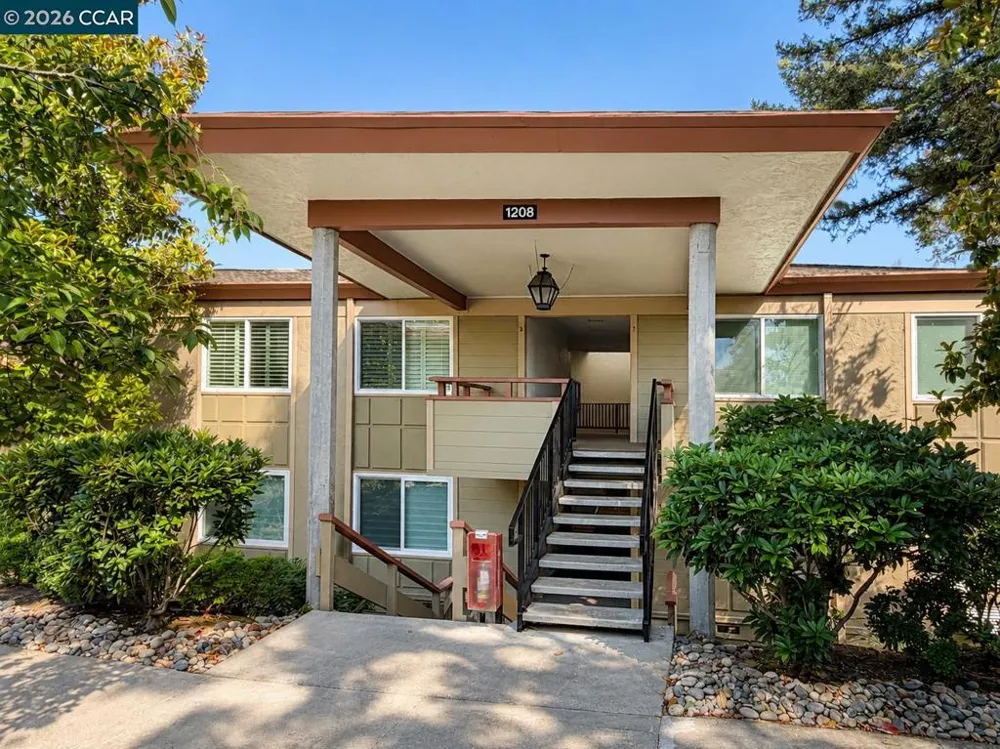 1208 Skycrest Drive #5 Walnut Creek, CA 94595