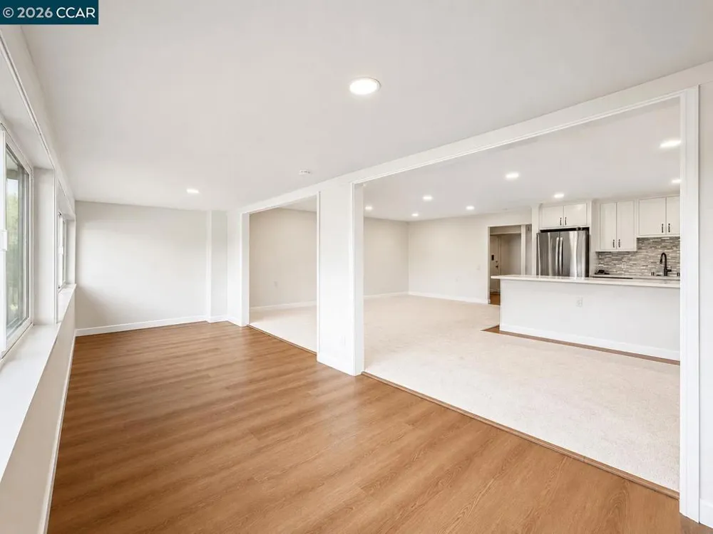 1208 Skycrest Drive #5 Walnut Creek, CA 94595