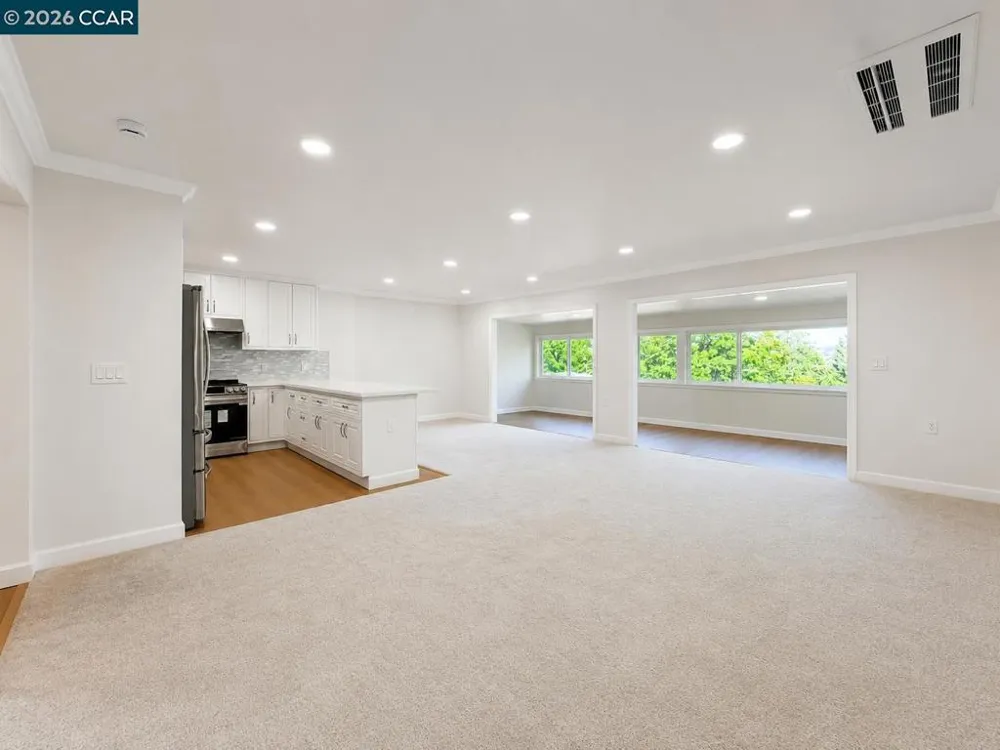 1208 Skycrest Drive #5 Walnut Creek, CA 94595