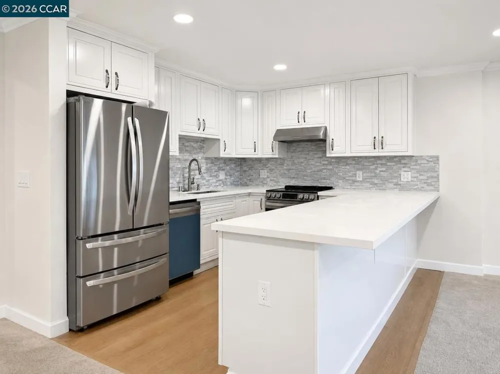 1208 Skycrest Drive #5 Walnut Creek, CA 94595
