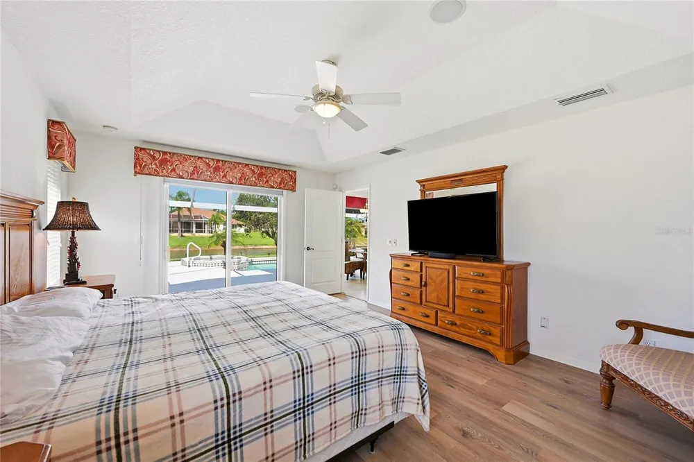 816 BOUNDARY BOULEVARD Rotonda West, FL 33947