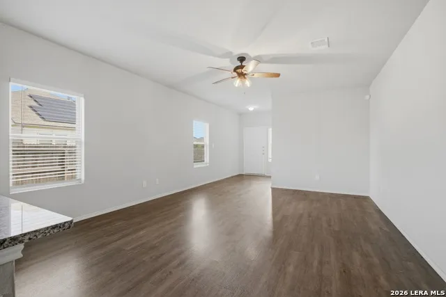 5403 Daniel Way St Hedwig, TX 78152