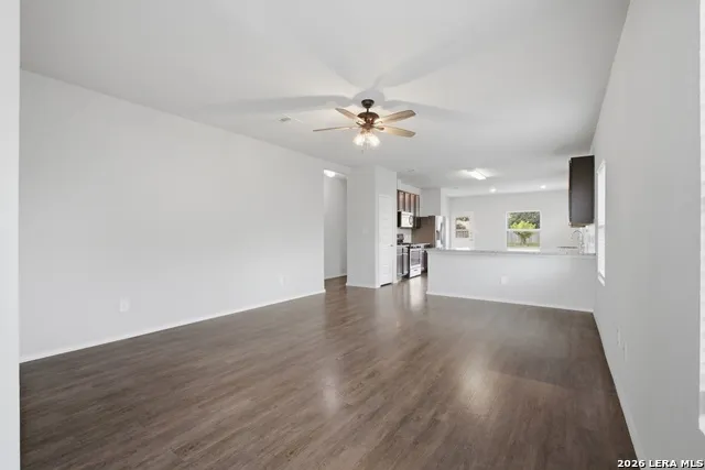 5403 Daniel Way St Hedwig, TX 78152