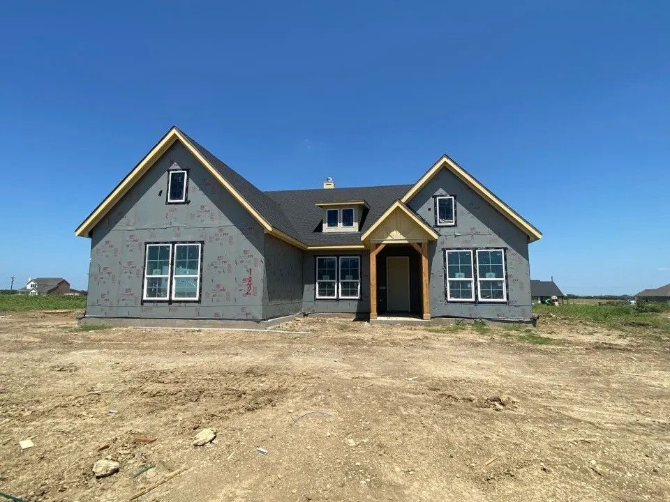 182 Sunny Side Road Valley View, TX 76272