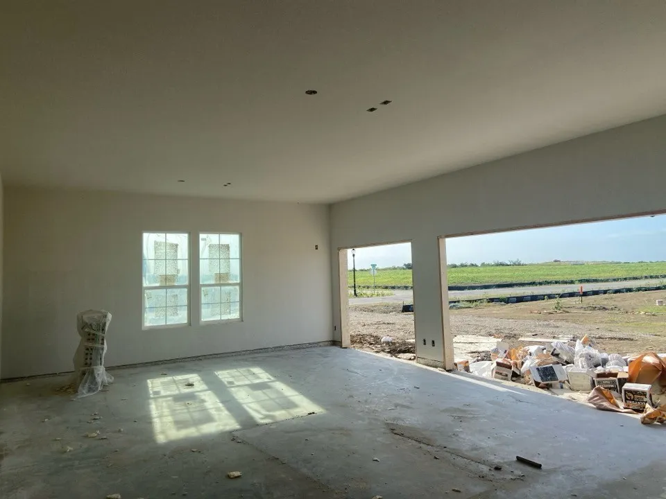182 Sunny Side Road Valley View, TX 76272