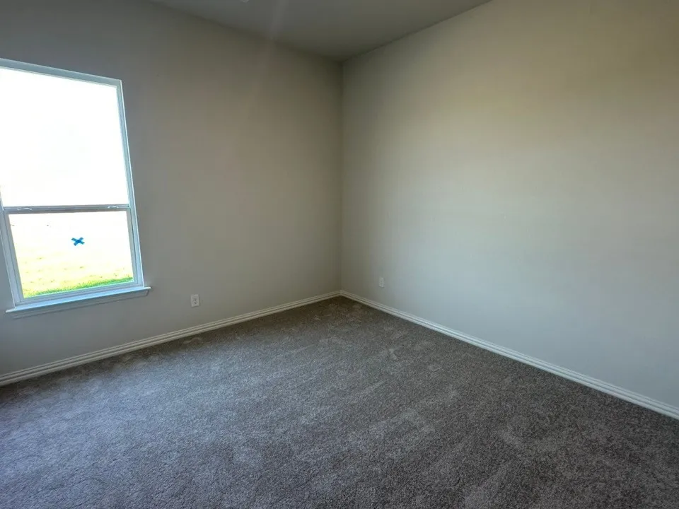 182 Sunny Side Road Valley View, TX 76272