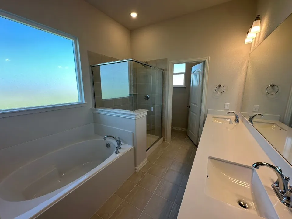 182 Sunny Side Road Valley View, TX 76272