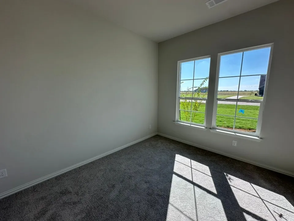 182 Sunny Side Road Valley View, TX 76272
