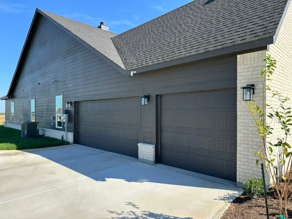 182 Sunny Side Road Valley View, TX 76272