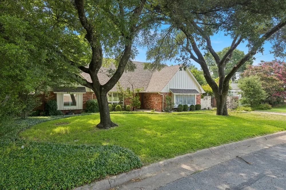 4204 Biscayne Drive Haltom City, TX 76117