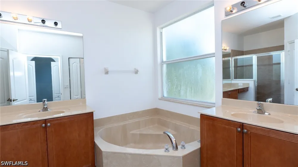 Ambrosia Lane #1105 Naples, FL 34119
