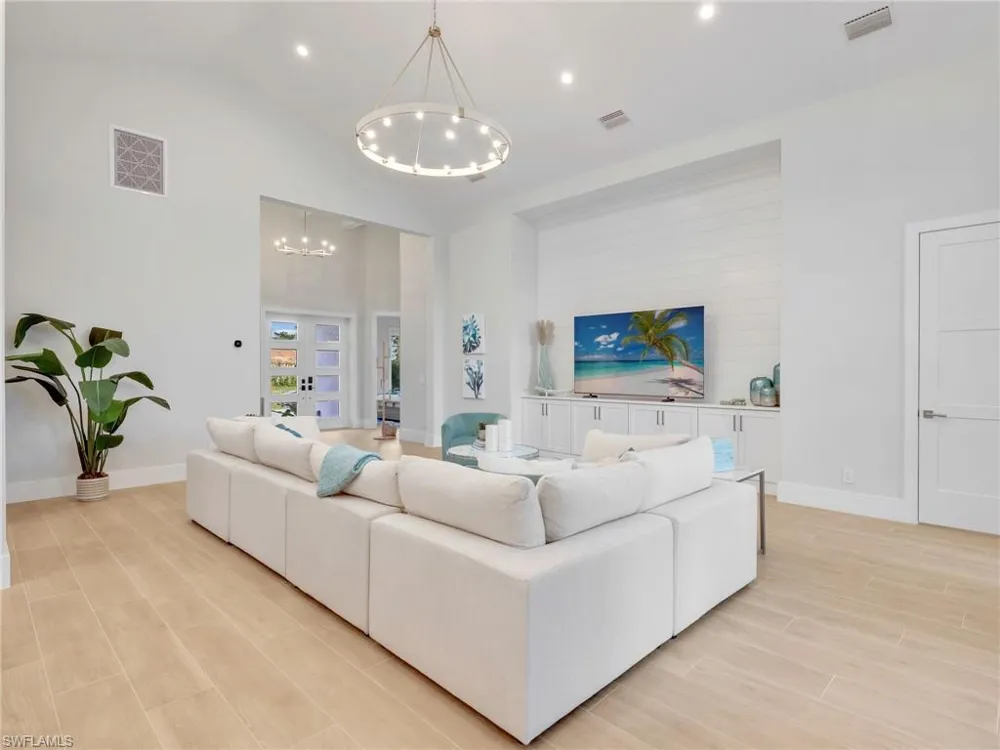 685 6th Avenue Marco Island, FL 34145