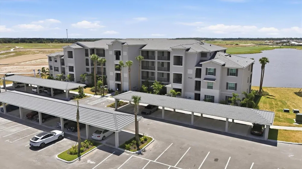 19140 SCALLOP LOOP #108 Lakewood Ranch, FL 34211