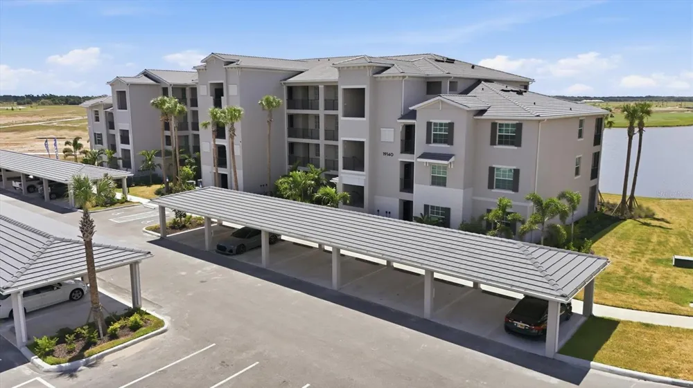 19140 SCALLOP LOOP #108 Lakewood Ranch, FL 34211