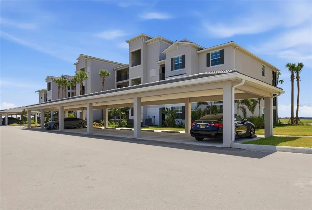 19140 SCALLOP LOOP #108 Lakewood Ranch, FL 34211